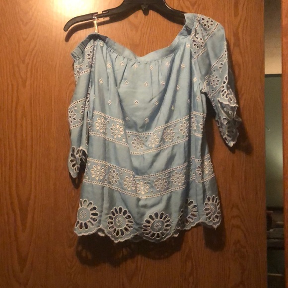 Blouse - Picture 2 of 2